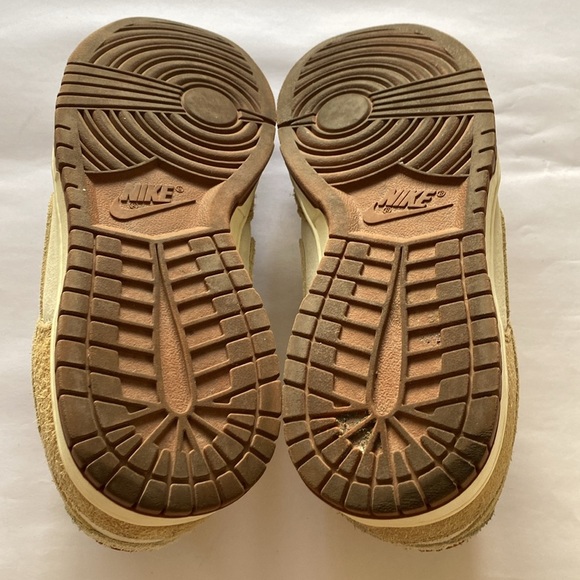 Nike Men’s Dunk Low # DD1390-100 Premium Leather Sneakers Size 9 - Picture 7 of 8